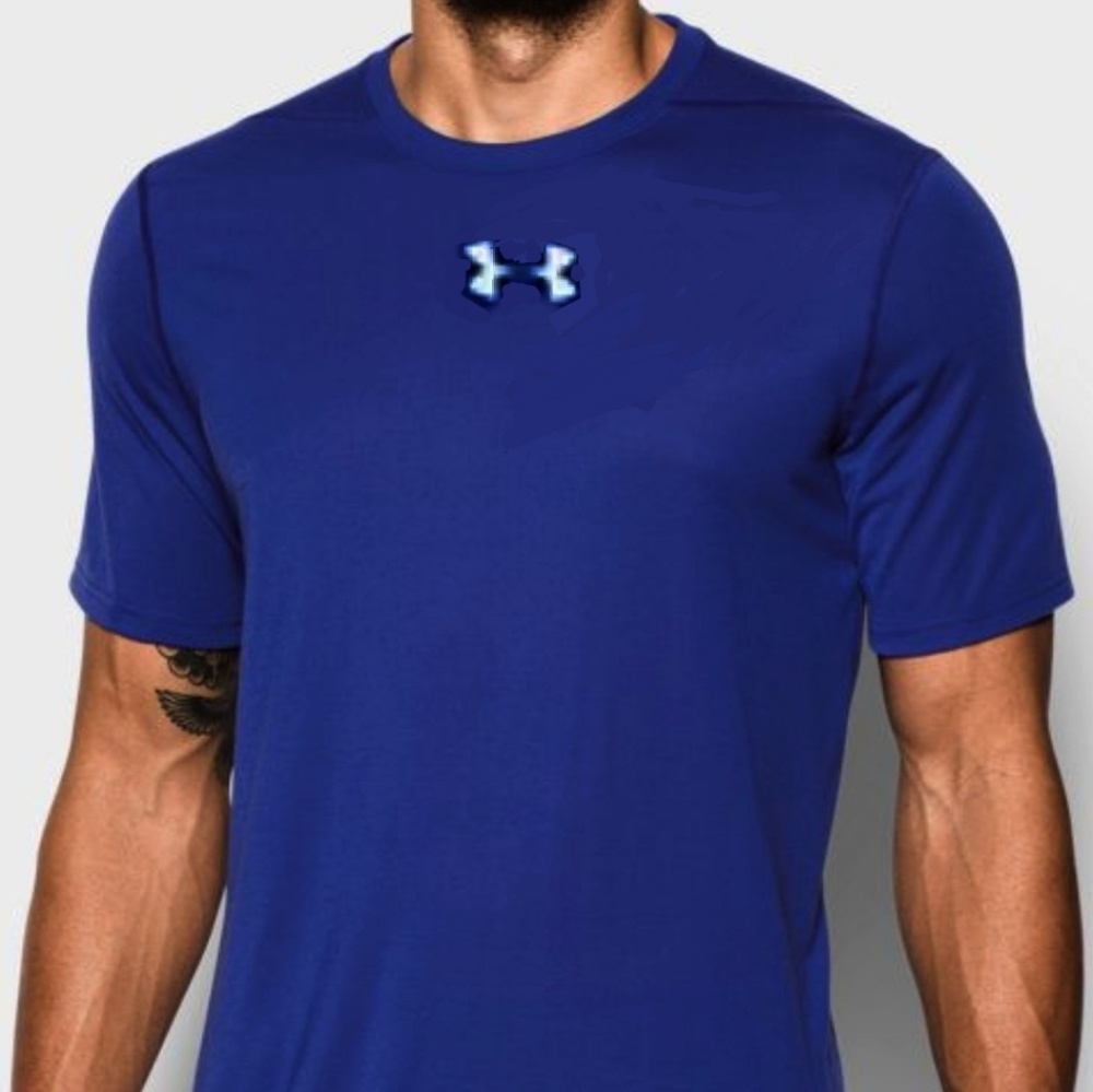 UNDER ARMOR HEAT GEAR SHIRT